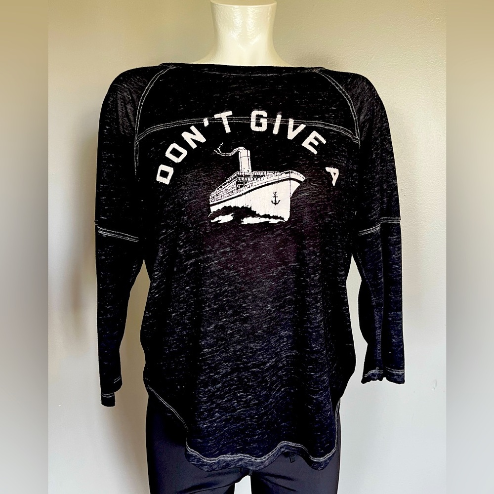 Sassy American Eagle graphic t-shirt. Three quarter length sleeves.